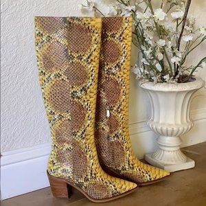 NWOB Sam Edelman Lindsey Snakeskin Leather Boots